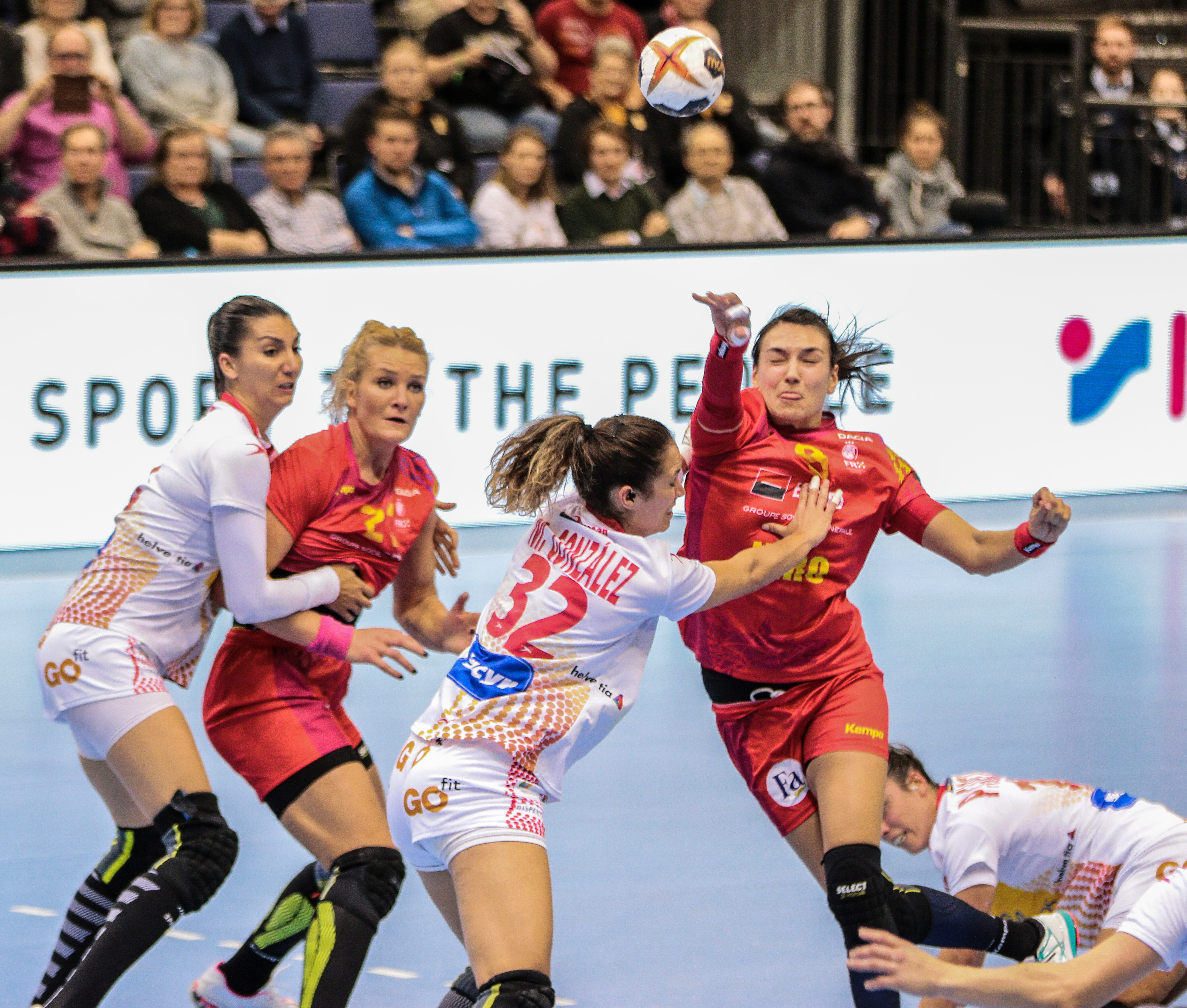 HANDBAL FEMININ ROMANIA SPANIA CAMPIONATUL DE HANDBAL FEMININ 5 12 